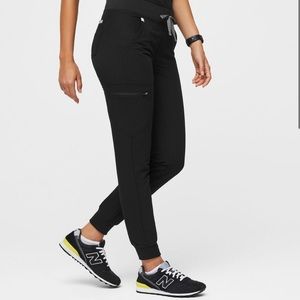 FIGS Zamora jogger scrubs
